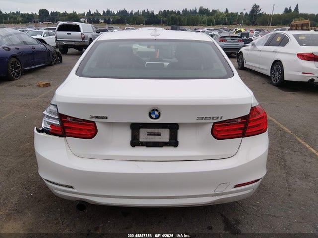 BMW 320i Xdrive 2015 WBA3C3G57FNS76479 Image 16