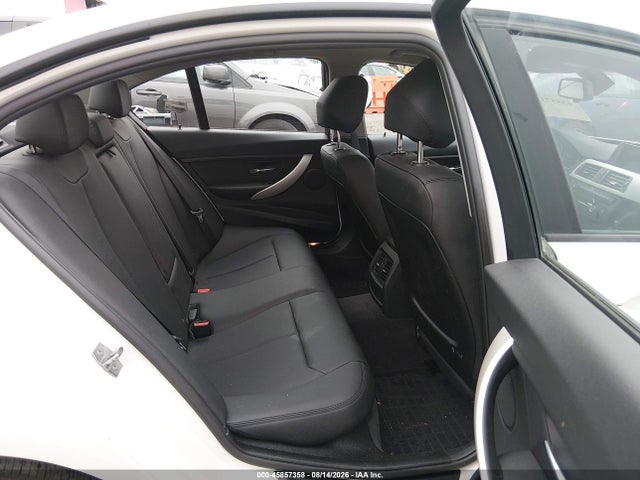 BMW 320i Xdrive 2015 WBA3C3G57FNS76479 Image 8