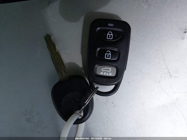 5NPD84LF0HH157575 Hyundai ELANTRA SE