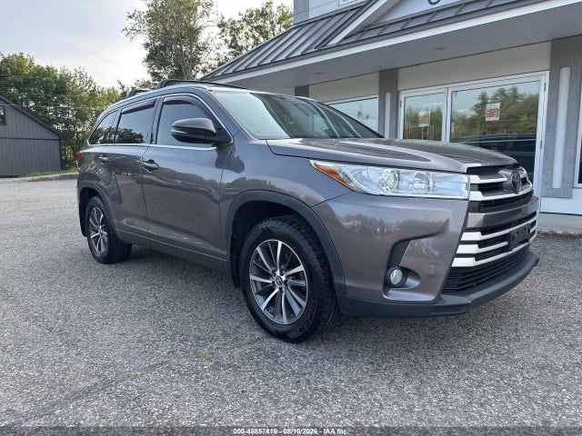 2018 Toyota Highlander Xle მანქანა იყიდება აუქციონზე, vin: 5TDJZRFH5JS535979, აუქციონის ნომერი: 45857416