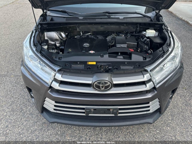 2018 Toyota Highlander Xle მანქანა იყიდება აუქციონზე, vin: 5TDJZRFH5JS535979, აუქციონის ნომერი: 45857416