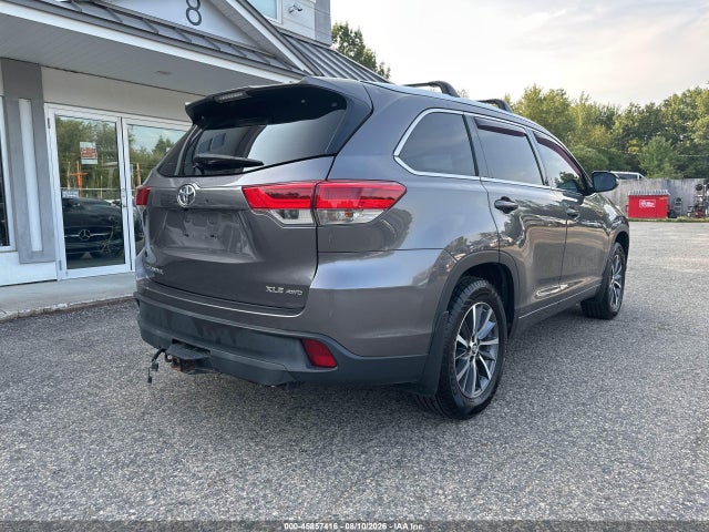 2018 Toyota Highlander Xle მანქანა იყიდება აუქციონზე, vin: 5TDJZRFH5JS535979, აუქციონის ნომერი: 45857416