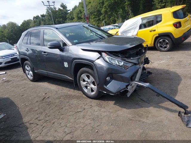 2020 Toyota Rav4 Xle მანქანა იყიდება აუქციონზე, vin: JTMP1RFV2LD530762, აუქციონის ნომერი: 45857444