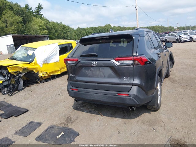 2020 Toyota Rav4 Xle მანქანა იყიდება აუქციონზე, vin: JTMP1RFV2LD530762, აუქციონის ნომერი: 45857444