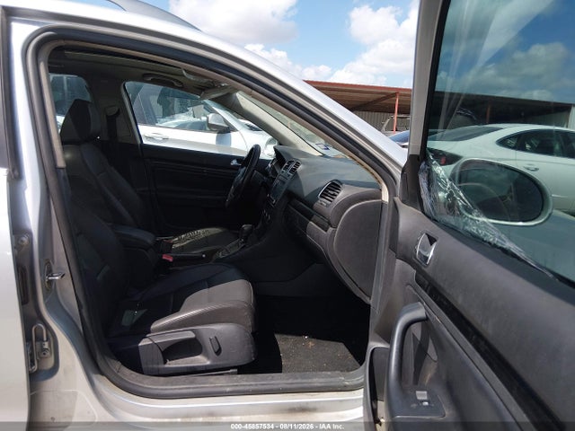 2011 Volkswagen Jetta Sportwagen 2.0l Tdi მანქანა იყიდება აუქციონზე, vin: 3VWPL7AJ0BM710048, აუქციონის ნომერი: 45857534