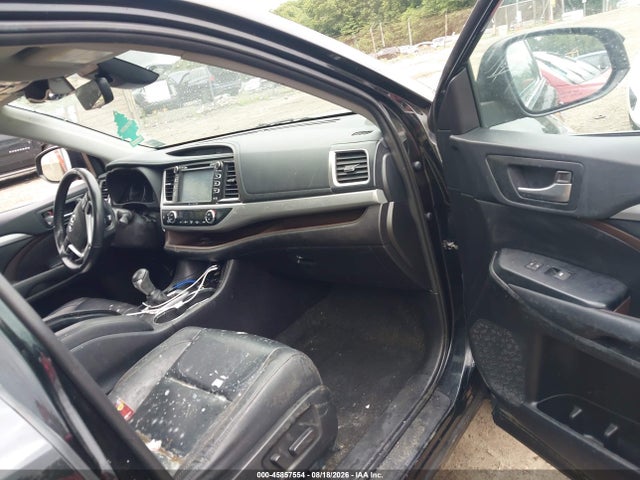 Продажа на аукционе авто 2019 Toyota Highlander Xle, vin: 5TDJZRFHXKS985337, номер лота: 45857554