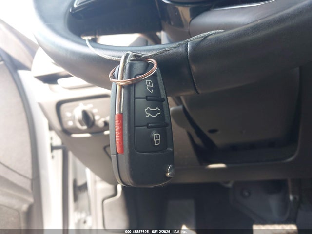 45857605 :رقم المزاد ، WAU78LFF3J1031384 vin ، 2018 Audi A3 2.0t Premium/2.0t Tech Premium مزاد بيع