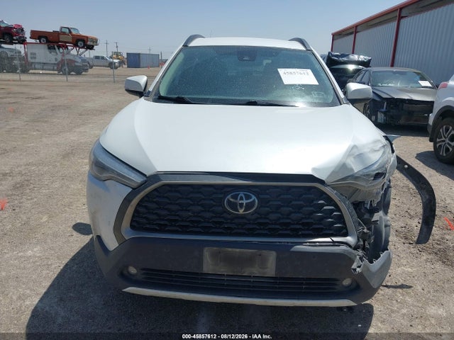 45857612 :رقم المزاد ، 7MUEAAAG8NV022472 vin ، 2022 Toyota Corolla Cross Xle مزاد بيع