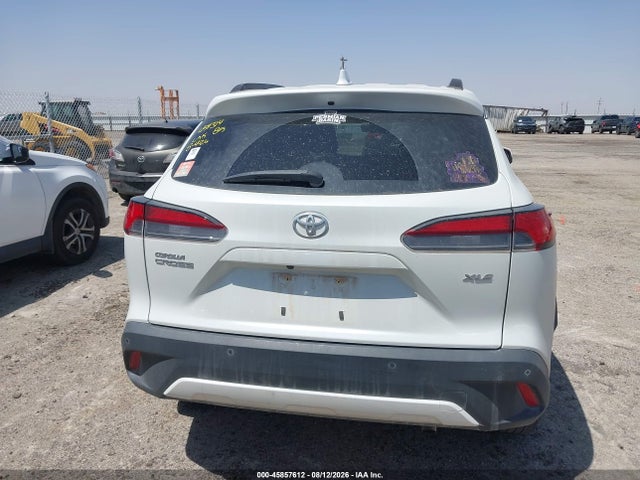 45857612 :رقم المزاد ، 7MUEAAAG8NV022472 vin ، 2022 Toyota Corolla Cross Xle مزاد بيع