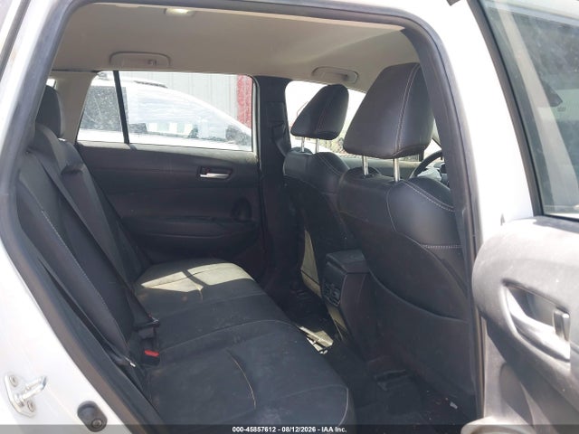 45857612 :رقم المزاد ، 7MUEAAAG8NV022472 vin ، 2022 Toyota Corolla Cross Xle مزاد بيع