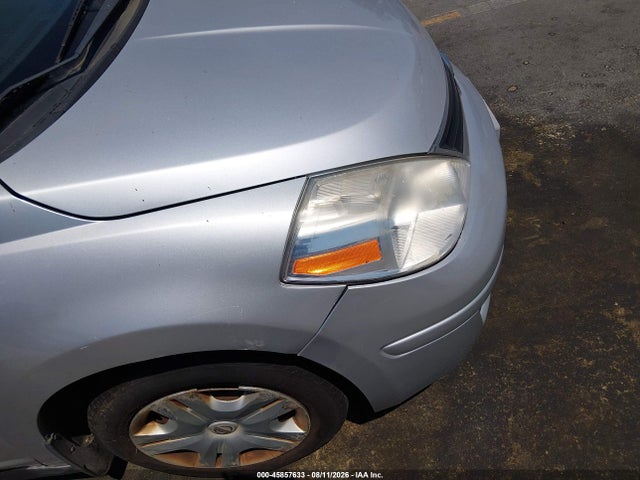 2010 Nissan Versa 1.8s მანქანა იყიდება აუქციონზე, vin: 3N1BC1CP5AL453147, აუქციონის ნომერი: 45857633