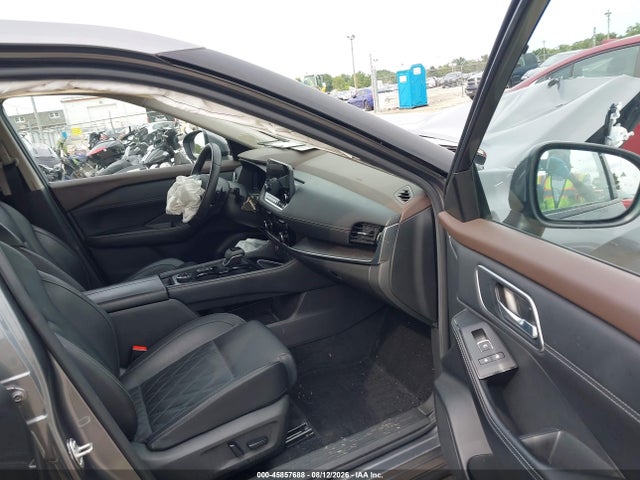 2023 Nissan Rogue Platinum Intelligent Awd მანქანა იყიდება აუქციონზე, vin: JN8BT3DD8PW322492, აუქციონის ნომერი: 45857688