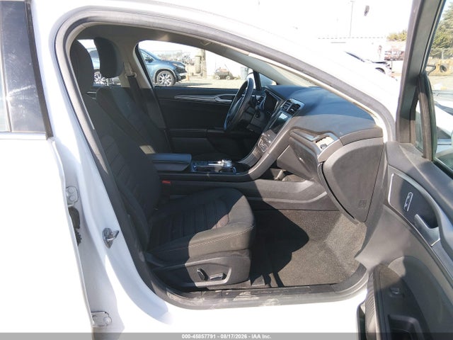 3FA6P0HD1KR284809 Ford FUSION SE