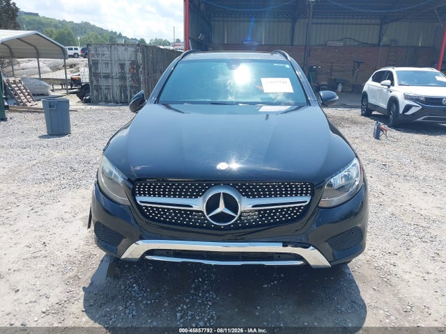 2017 Mercedes-benz Glc 300 4matic მანქანა იყიდება აუქციონზე, vin: WDC0G4KB7HF149543, აუქციონის ნომერი: 45857792