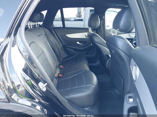 2017 Mercedes-benz Glc 300 4matic მანქანა იყიდება აუქციონზე, vin: WDC0G4KB7HF149543, აუქციონის ნომერი: 45857792