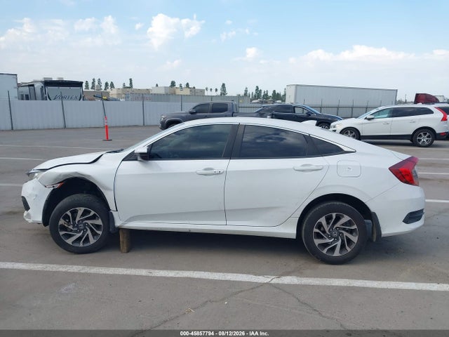 Honda CIVIC EX 2018 2HGFC2F70JH576283 Image 17