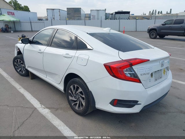 Honda CIVIC EX 2018 2HGFC2F70JH576283 Image 3