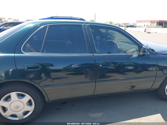 1995 Toyota Camry Le მანქანა იყიდება აუქციონზე, vin: 4T1GK12E1SU097935, აუქციონის ნომერი: 45857844