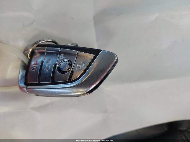 WBA7F0C5XGGL99700 BMW 750i
