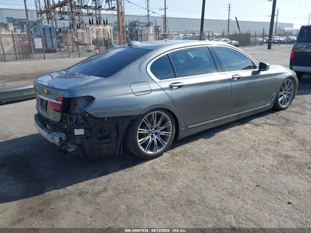 WBA7F0C5XGGL99700 BMW 750i