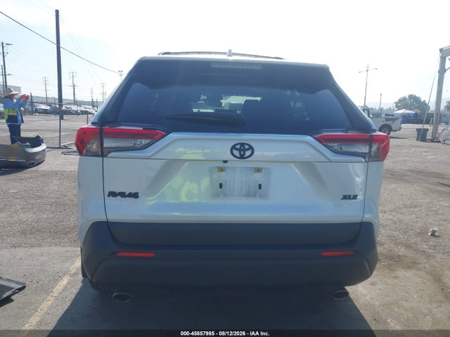 Toyota Rav4 Xle Premium 2024 JTMC1RFV5RJ031219 Image 16