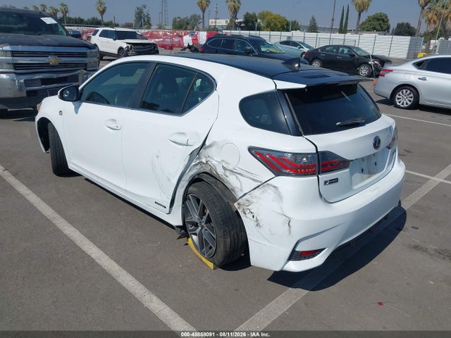 Lexus CT 200H 2016 JTHKD5BH9G2262299 Image 3
