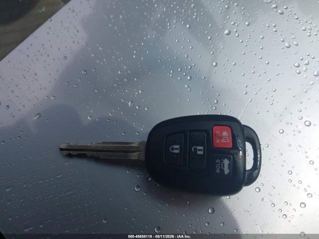 45858118 :رقم المزاد ، 4T1BF1FK6HU744904 vin ، 2017 Toyota Camry Le مزاد بيع