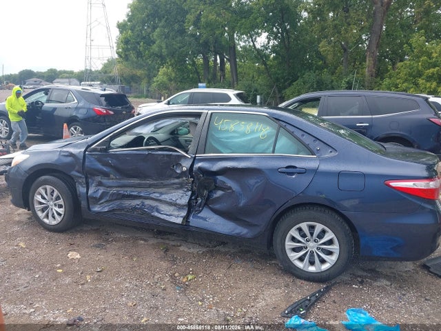 45858118 :رقم المزاد ، 4T1BF1FK6HU744904 vin ، 2017 Toyota Camry Le مزاد بيع