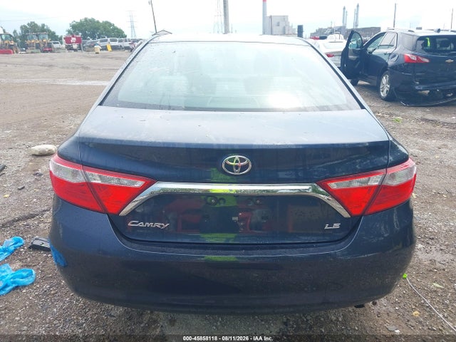 45858118 :رقم المزاد ، 4T1BF1FK6HU744904 vin ، 2017 Toyota Camry Le مزاد بيع