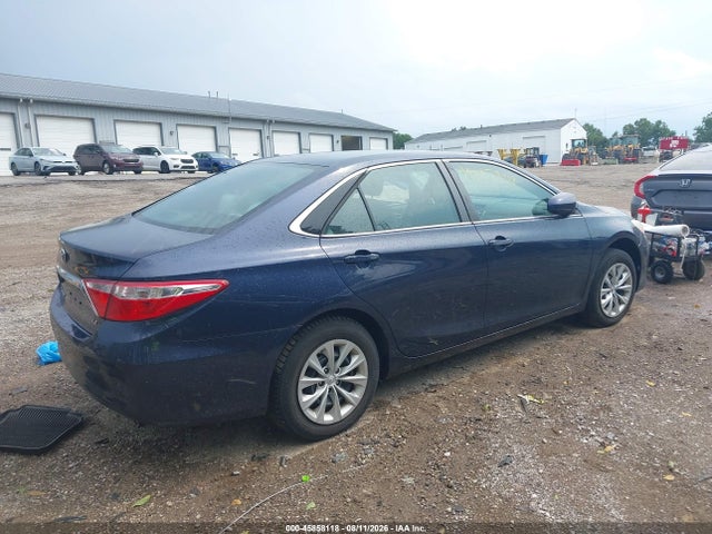 45858118 :رقم المزاد ، 4T1BF1FK6HU744904 vin ، 2017 Toyota Camry Le مزاد بيع