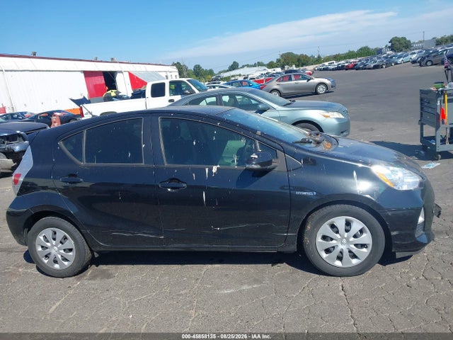 Toyota Prius C Two 2014 JTDKDTB39E1563569 Image 13