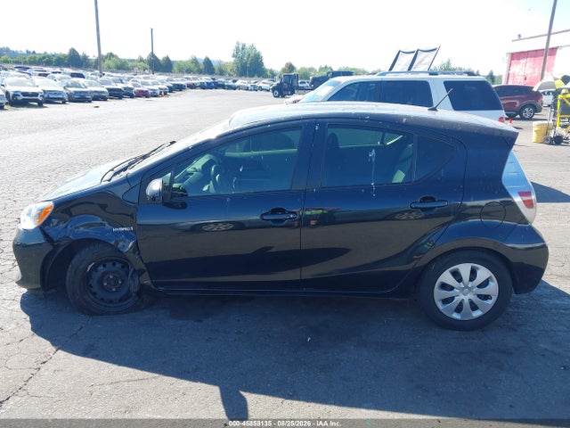 Toyota Prius C Two 2014 JTDKDTB39E1563569 Image 14