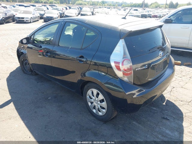 Toyota Prius C Two 2014 JTDKDTB39E1563569 Image 3