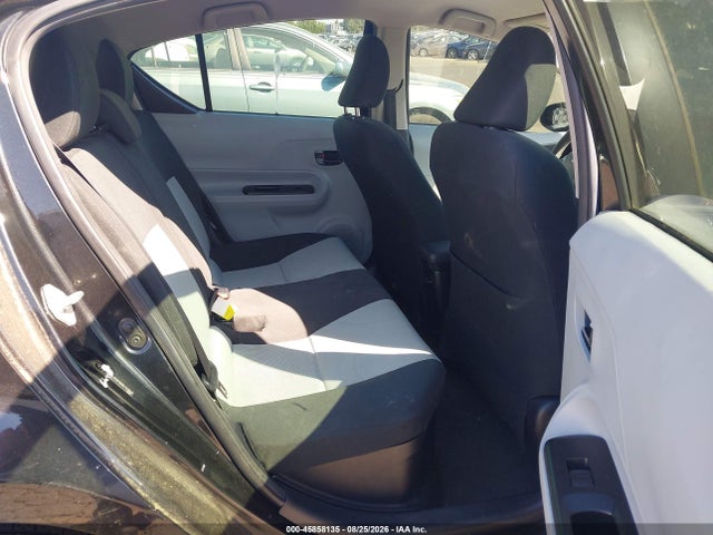 Toyota Prius C Two 2014 JTDKDTB39E1563569 Image 8