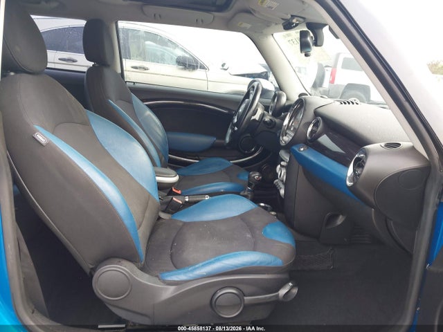Продажа на аукционе авто 2008 Mini Cooper S, vin: WMWMF73548TV38806, номер лота: 45858137
