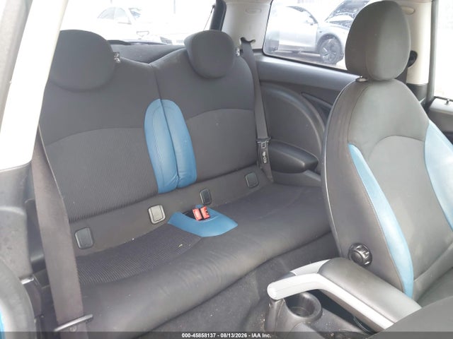 Продажа на аукционе авто 2008 Mini Cooper S, vin: WMWMF73548TV38806, номер лота: 45858137