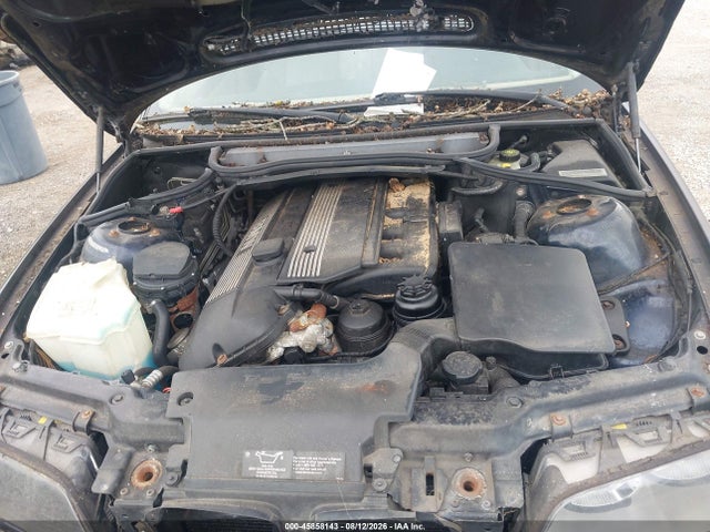 45858143 :رقم المزاد ، WBAAV53401JR79531 vin ، 2001 Bmw 330 I مزاد بيع
