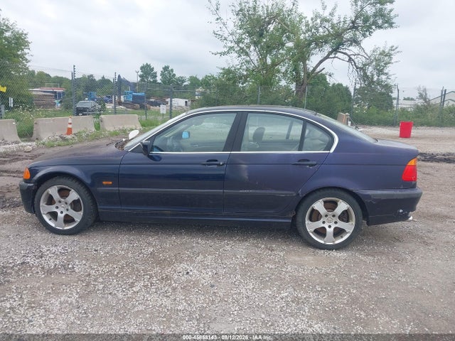 45858143 :رقم المزاد ، WBAAV53401JR79531 vin ، 2001 Bmw 330 I مزاد بيع
