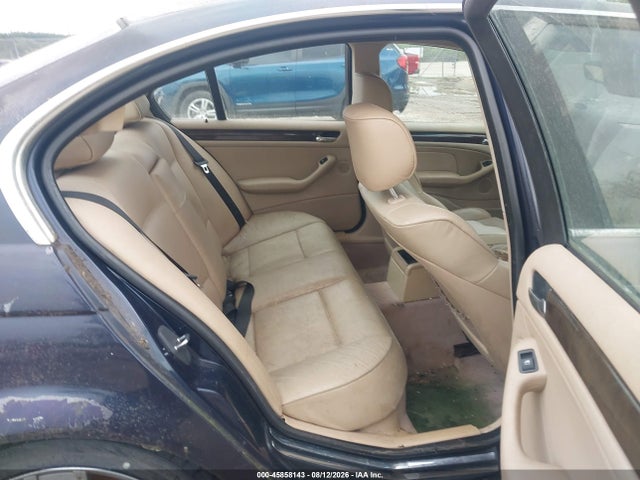45858143 :رقم المزاد ، WBAAV53401JR79531 vin ، 2001 Bmw 330 I مزاد بيع