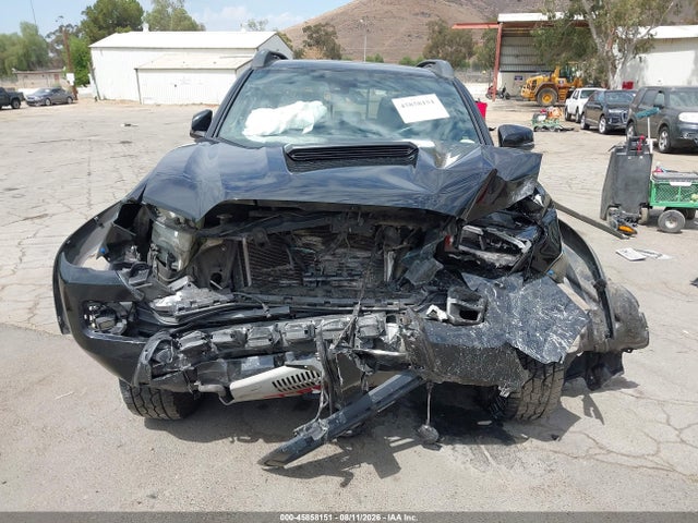 45858151 :رقم المزاد ، 5TFCZ5AN9MX260985 vin ، 2021 Toyota Tacoma Trd Pro مزاد بيع