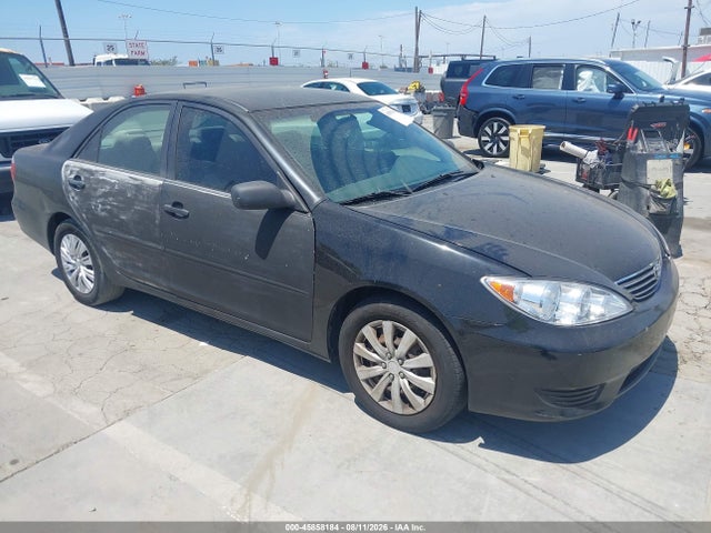 2005 Toyota Camry Le მანქანა იყიდება აუქციონზე, vin: 4T1BE32K05U016477, აუქციონის ნომერი: 45858184
