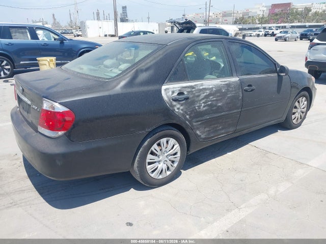 2005 Toyota Camry Le მანქანა იყიდება აუქციონზე, vin: 4T1BE32K05U016477, აუქციონის ნომერი: 45858184