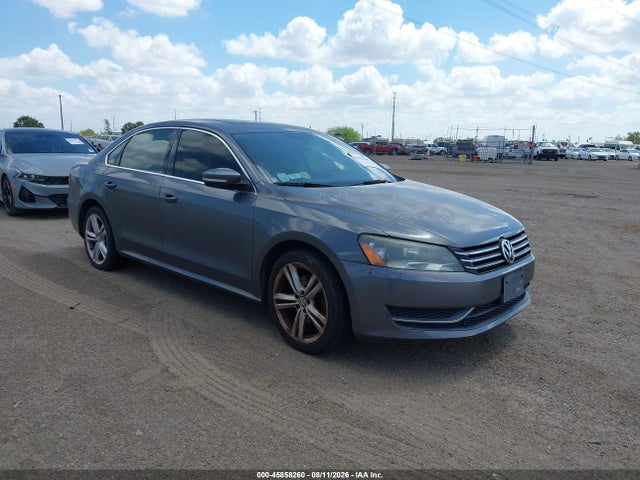 2014 Volkswagen Passat 1.8t Se მანქანა იყიდება აუქციონზე, vin: 1VWBS7A34EC121072, აუქციონის ნომერი: 45858260