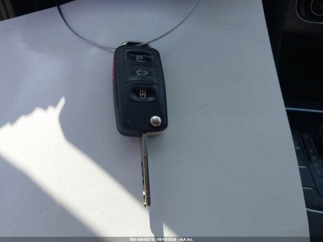 1VWAT7A39GC039818 Volkswagen Passat 1.8t R-line