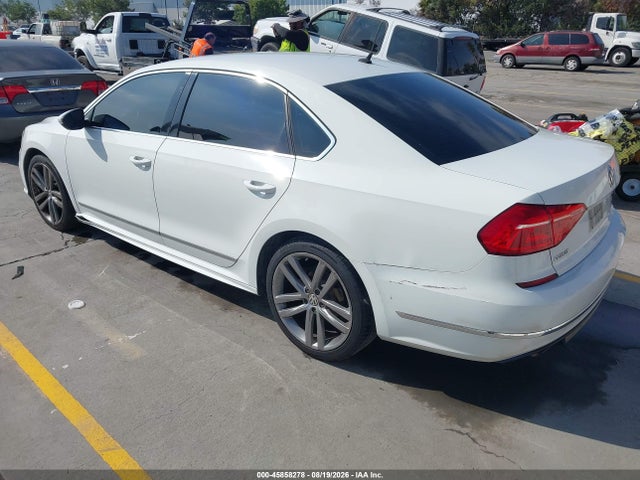 1VWAT7A39GC039818 Volkswagen Passat 1.8t R-line