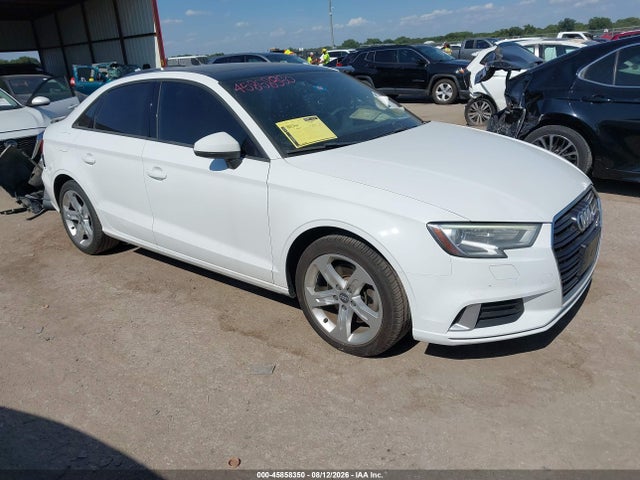 45858350 :رقم المزاد ، WAUAUGFF1J1013796 vin ، 2018 Audi A3 2.0t Premium/2.0t Tech Premium مزاد بيع