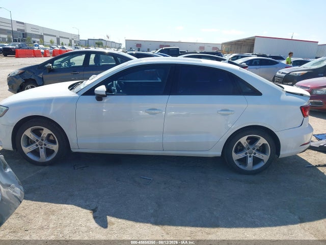 45858350 :رقم المزاد ، WAUAUGFF1J1013796 vin ، 2018 Audi A3 2.0t Premium/2.0t Tech Premium مزاد بيع