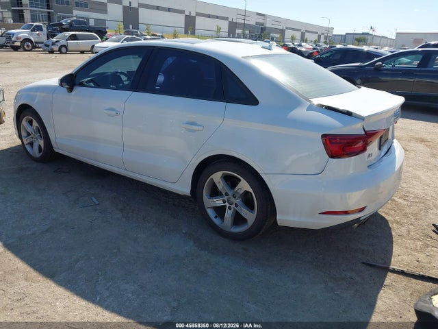45858350 :رقم المزاد ، WAUAUGFF1J1013796 vin ، 2018 Audi A3 2.0t Premium/2.0t Tech Premium مزاد بيع