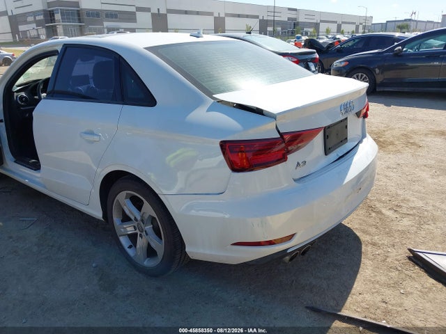 45858350 :رقم المزاد ، WAUAUGFF1J1013796 vin ، 2018 Audi A3 2.0t Premium/2.0t Tech Premium مزاد بيع