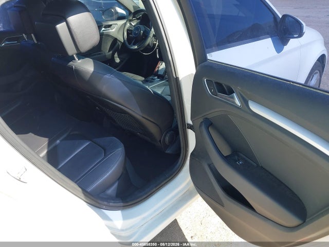 45858350 :رقم المزاد ، WAUAUGFF1J1013796 vin ، 2018 Audi A3 2.0t Premium/2.0t Tech Premium مزاد بيع